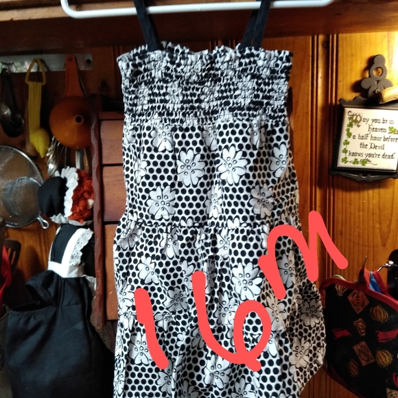 Dress - Picture 2 of 3